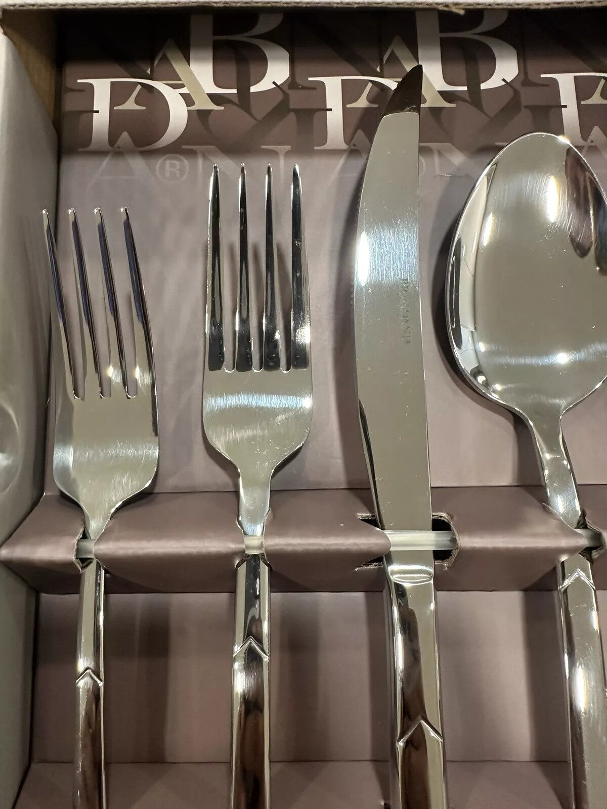 Brandani Arrow Hotel Collection Steel 20 Pc Flatware Set. Made In Italy!