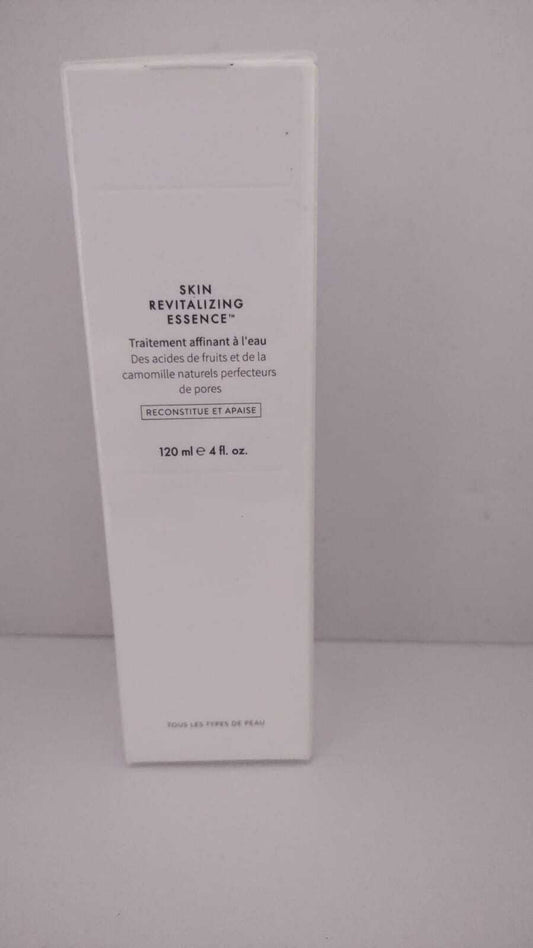Skin Revitalizing Essence Monat